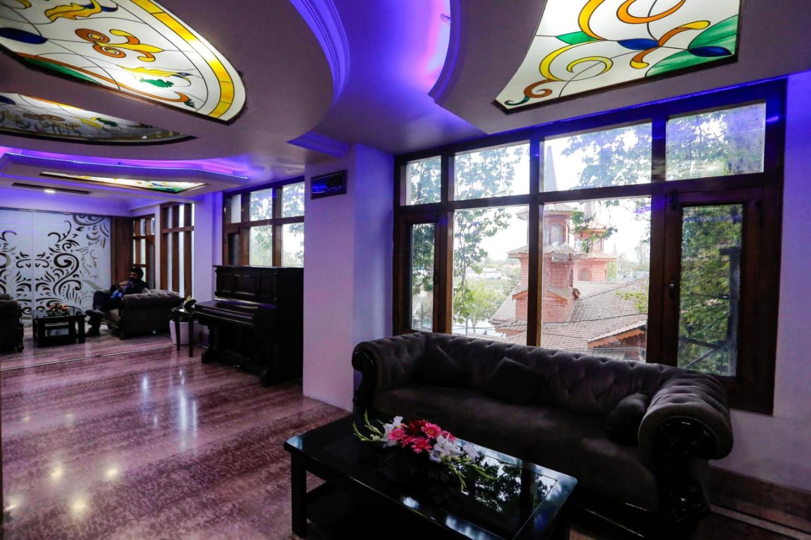 Hotel The Residency Srinagar Extérieur photo