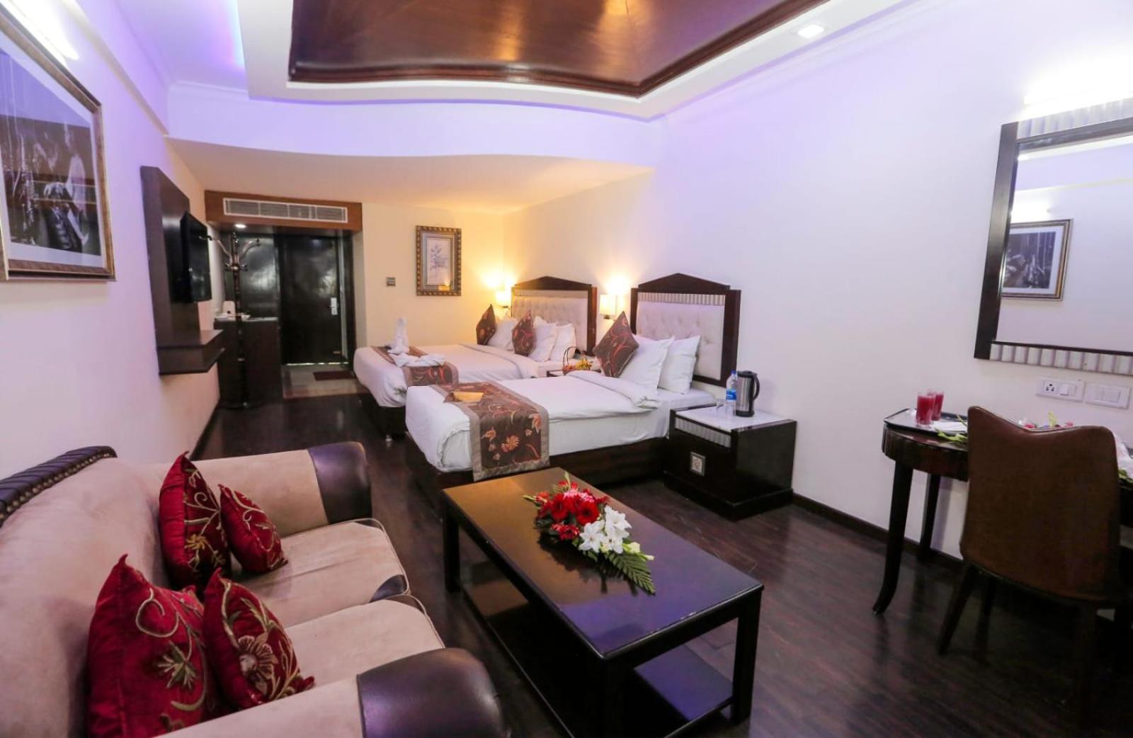 Hotel The Residency Srinagar Extérieur photo
