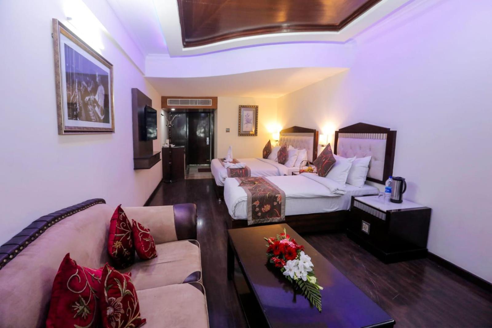 Hotel The Residency Srinagar Extérieur photo