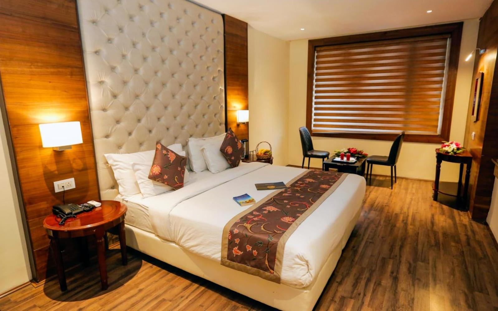 Hotel The Residency Srinagar Extérieur photo
