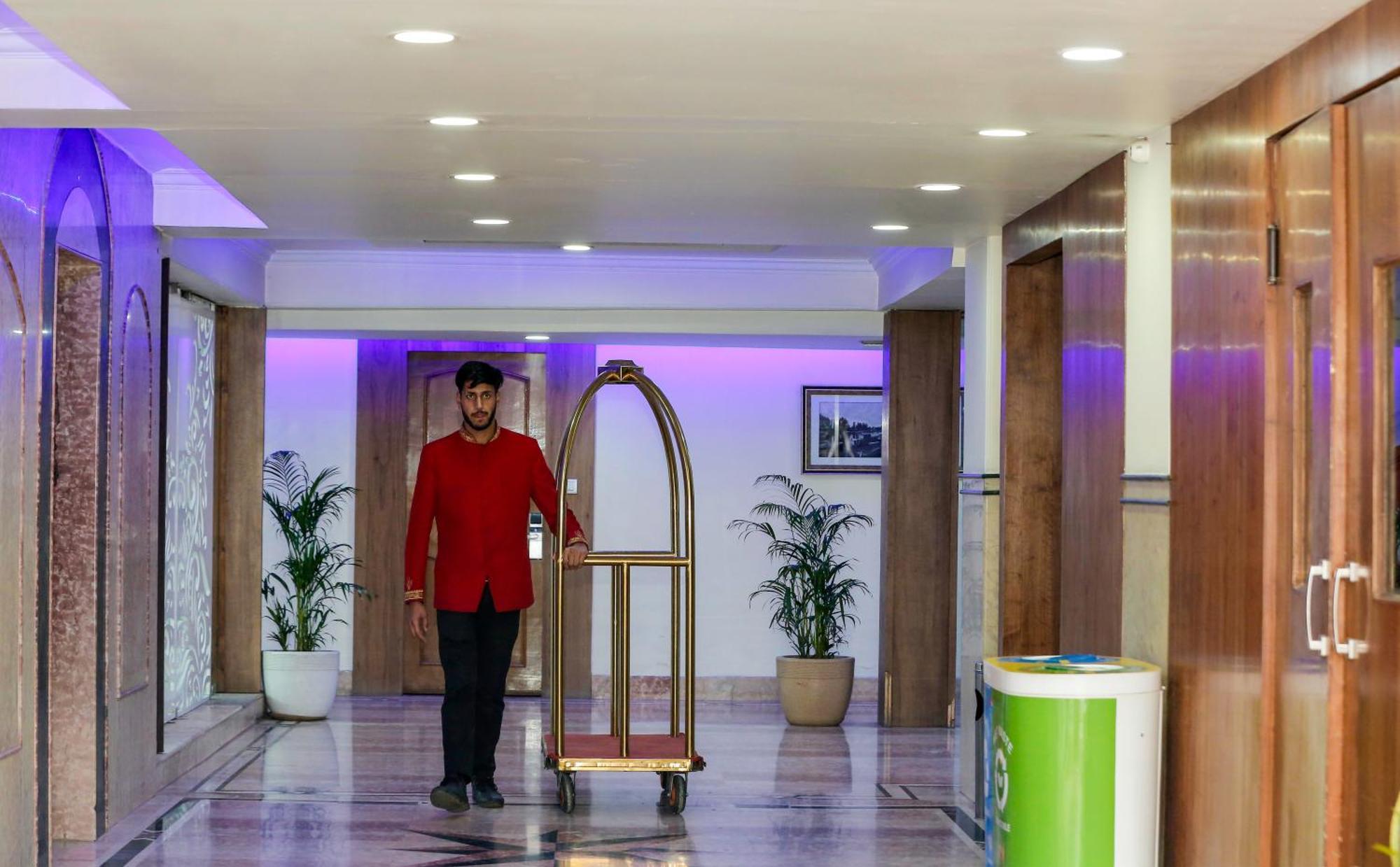 Hotel The Residency Srinagar Extérieur photo
