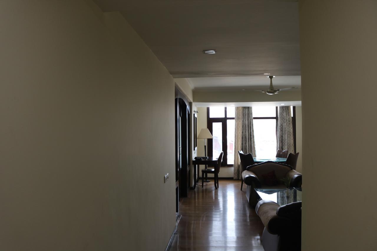Hotel The Residency Srinagar Extérieur photo